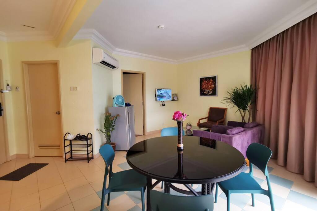 Lotus Desaru Beach Resort, 2 Bdrms, W/Splash Park Bandar Penawar Kültér fotó