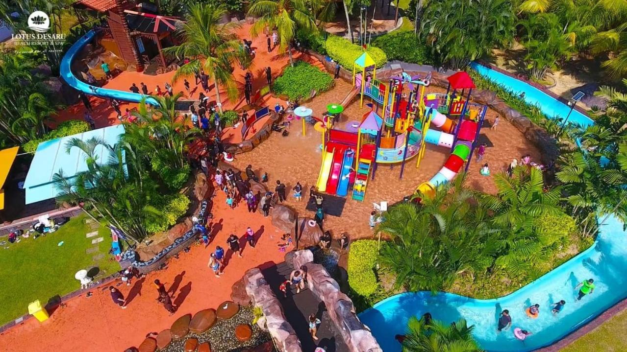 Lotus Desaru Beach Resort, 2 Bdrms, W/Splash Park Bandar Penawar Kültér fotó